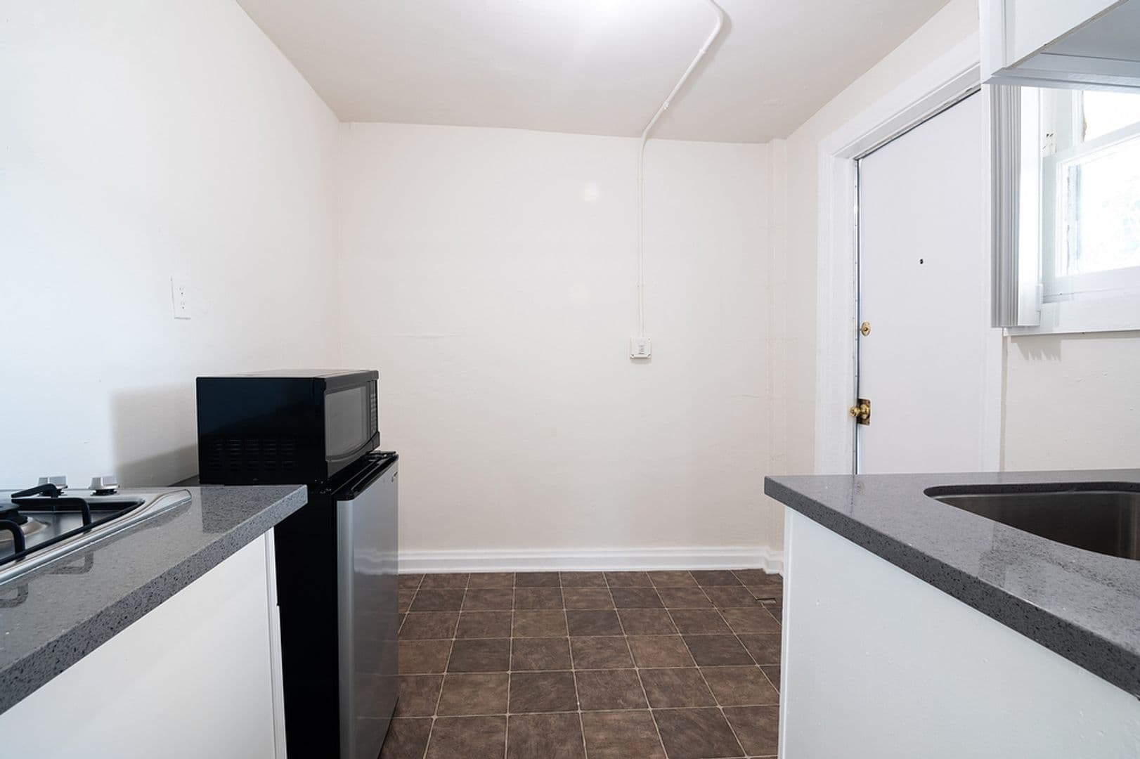 Los Angeles Apartment: 131 S Boyle Avenue
