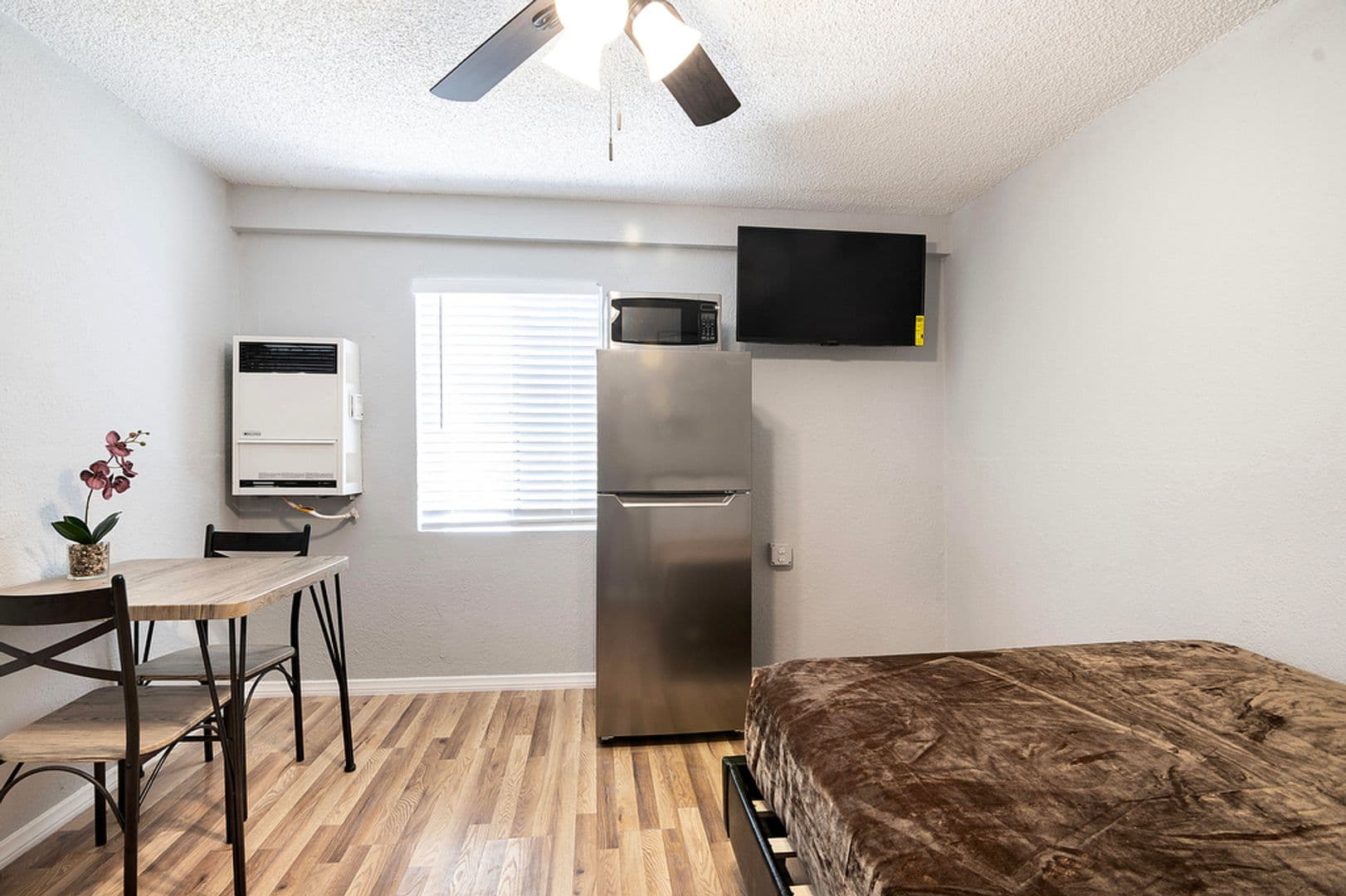 East Los Angeles Apartment: 930-932 Fraser Avenue