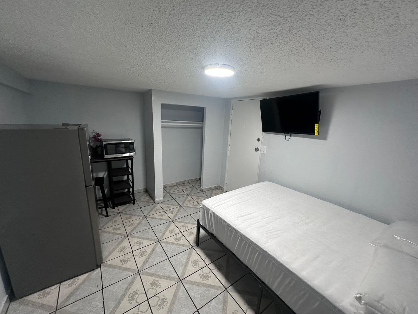East Los Angeles Apartment: 930-932 Fraser Avenue