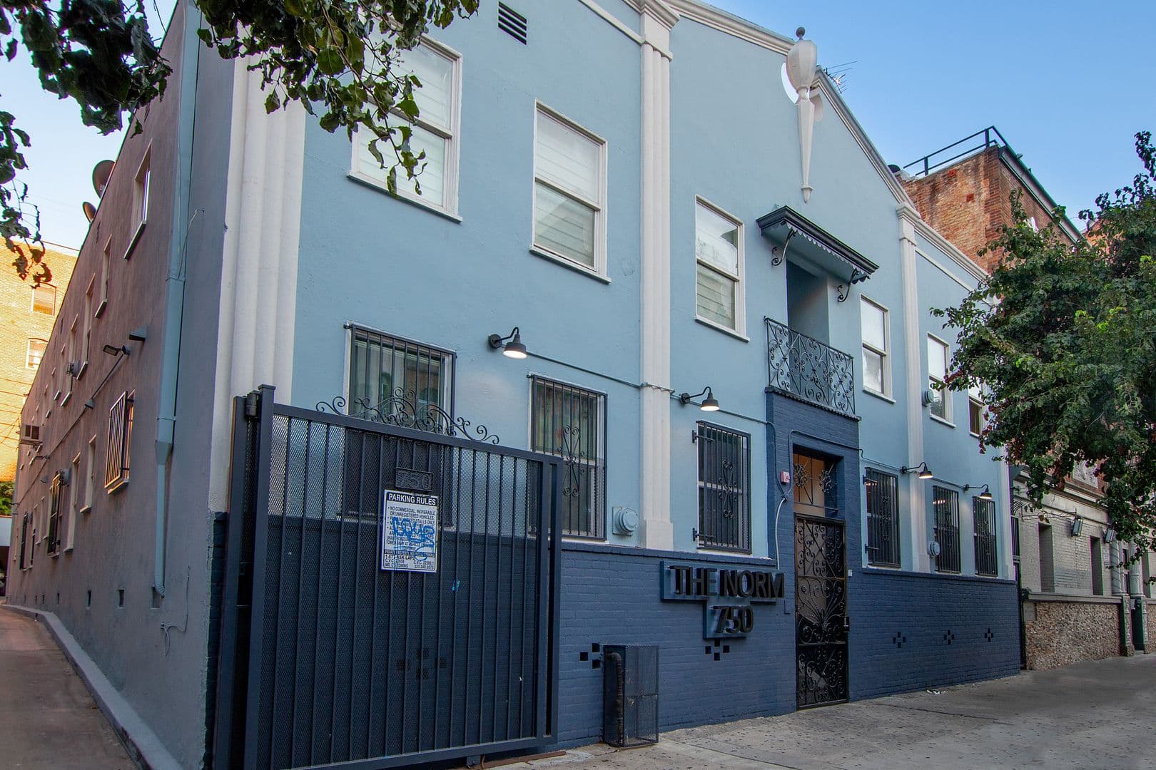 Los Angeles Apartment: 750 S Normandie Avenue