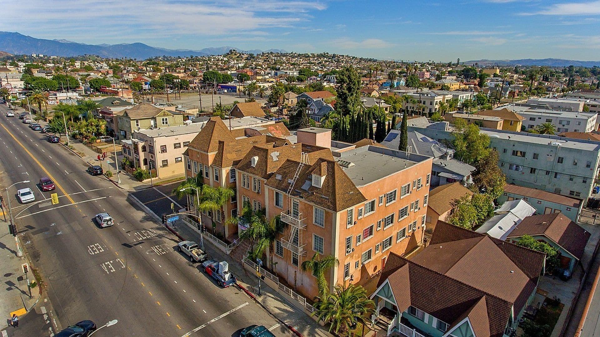 Los Angeles Apartment: 150 N Soto Street
