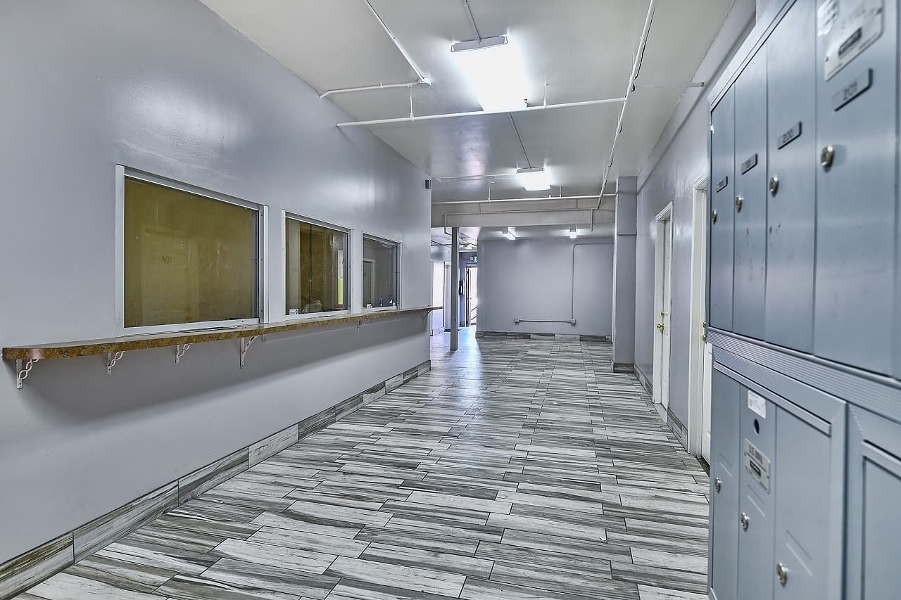 Los Angeles Apartment: 725 S Alvarado Street