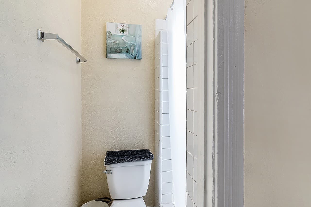 Los Angeles Apartment: 5117-5123 S Avalon Boulevard