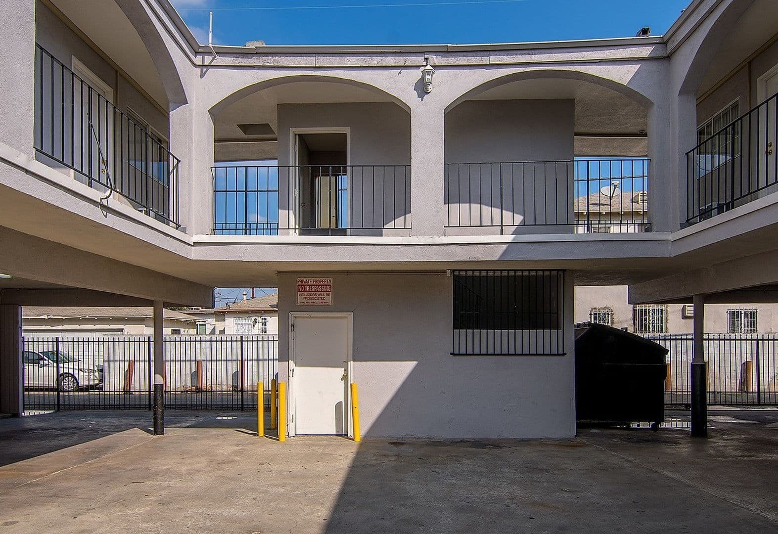 Los Angeles Apartment: 4905 W Adams Blvd