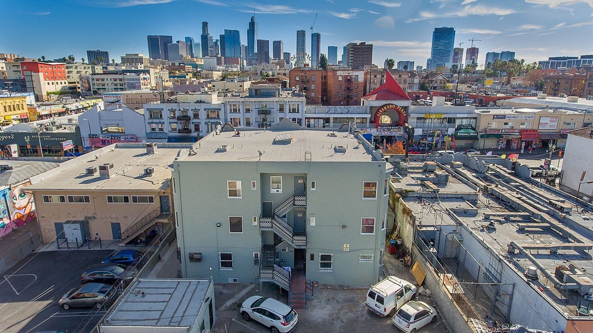 Los Angeles Apartment: 725 S Alvarado Street