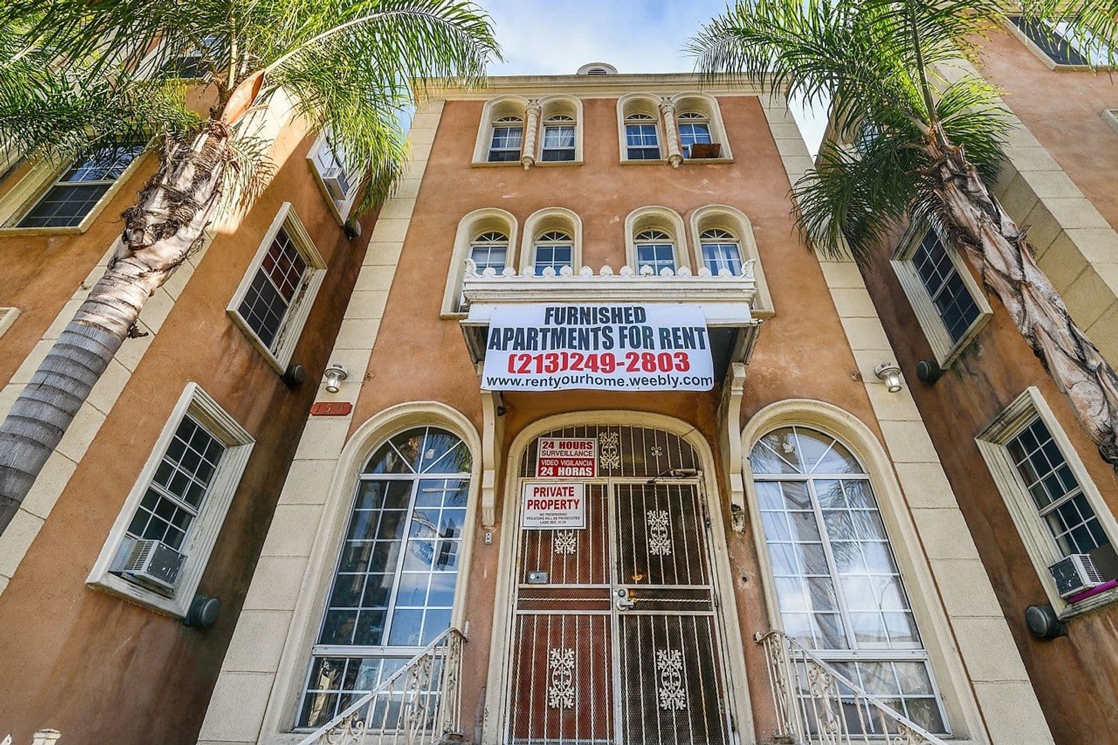 Los Angeles Apartment: 150 N Soto Street