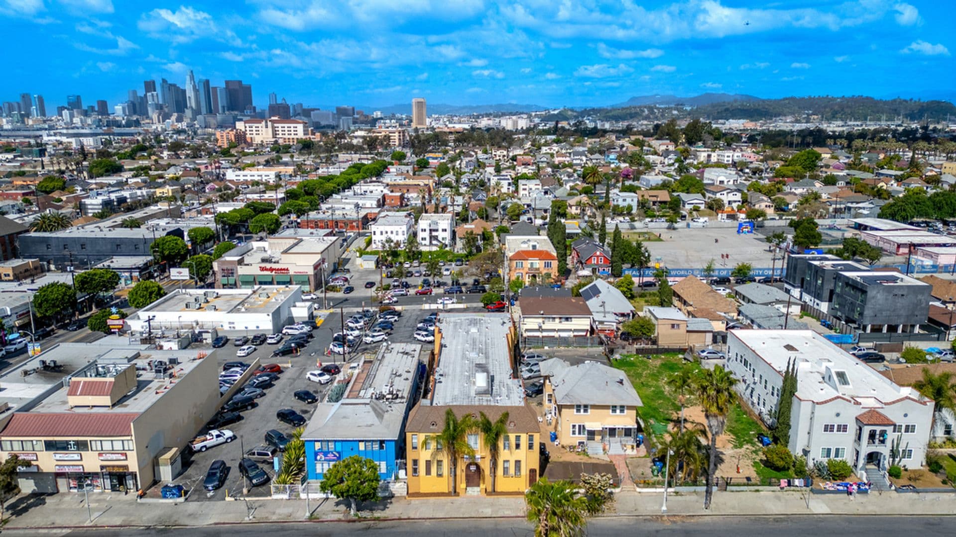 Los Angeles Apartment: 323 N Soto Street