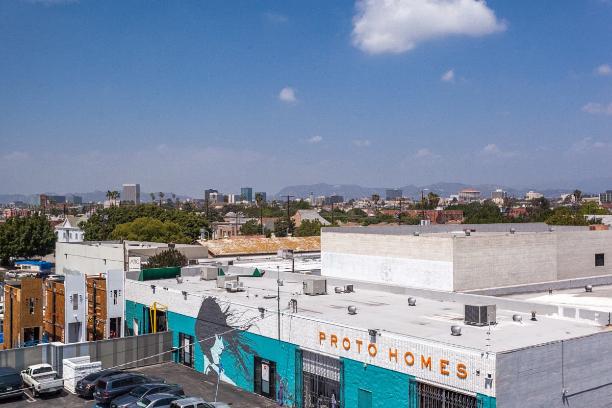 Los Angeles Apartment: 907 W. 17th St.