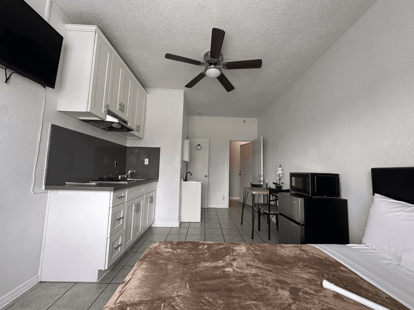 Los Angeles Apartment: 5117-5123 S Avalon Boulevard