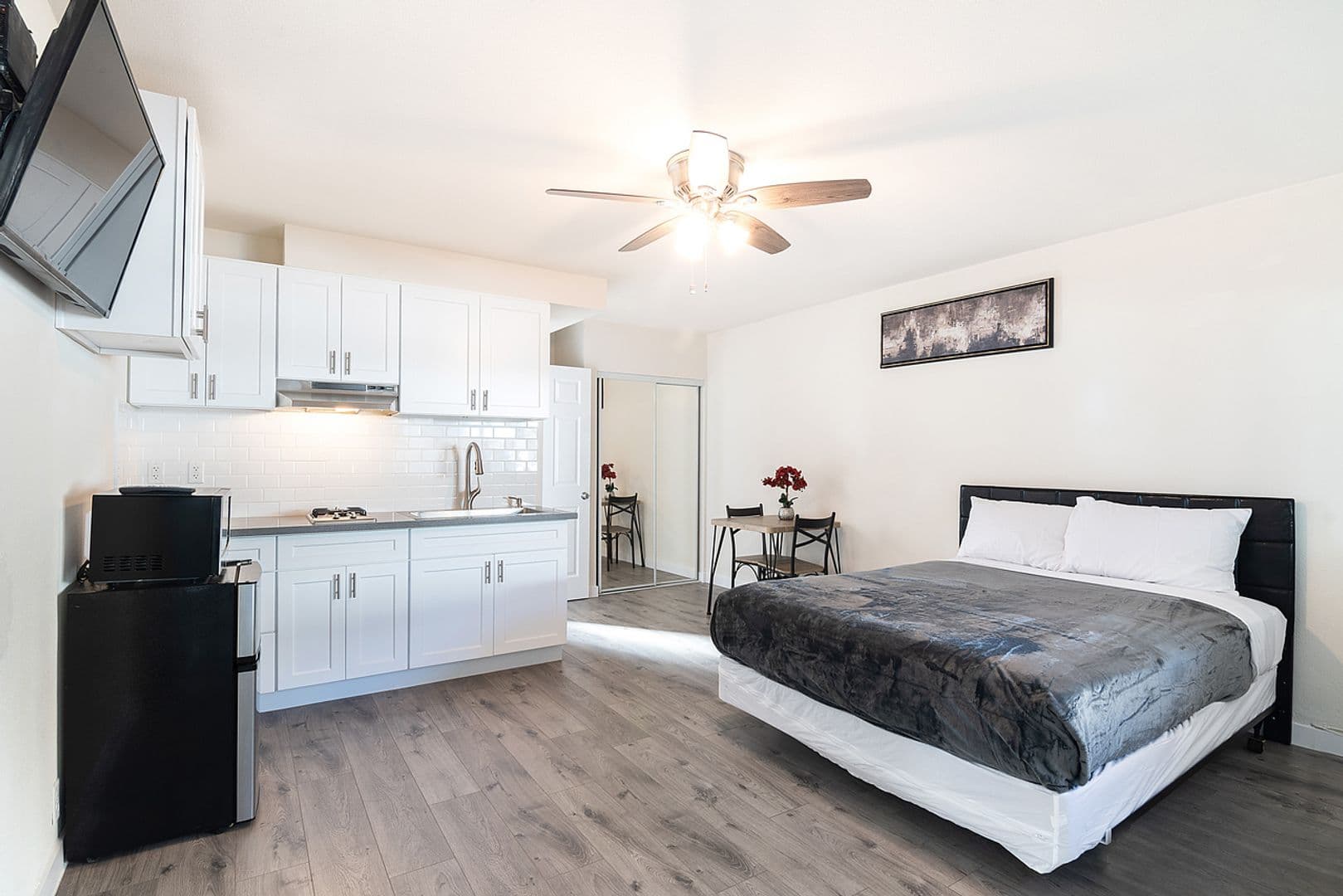 Los Angeles Apartment: 2025 W 3rd Street