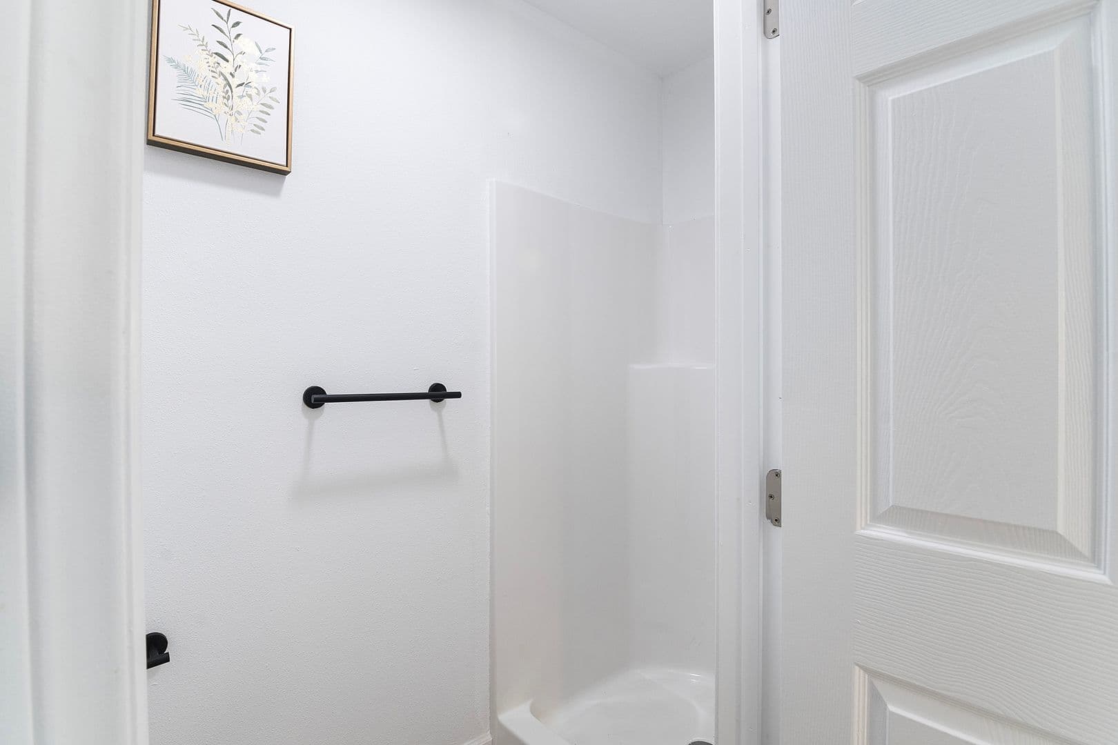 Los Angeles Apartment: 1864 Cordova Street