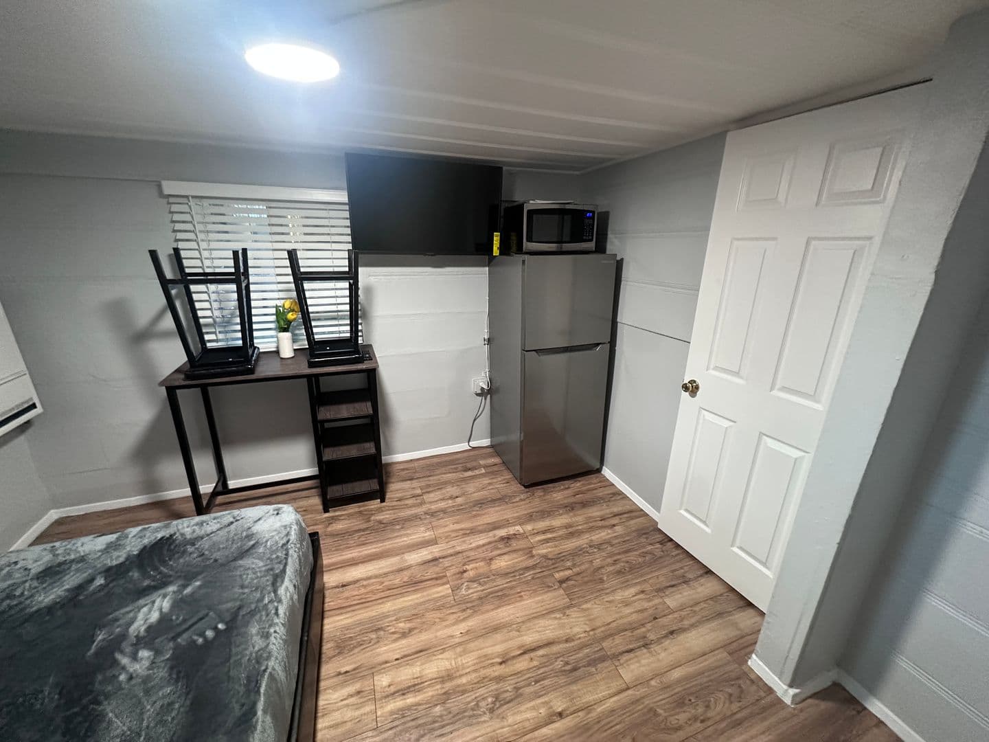East Los Angeles Apartment: 930-932 Fraser Avenue