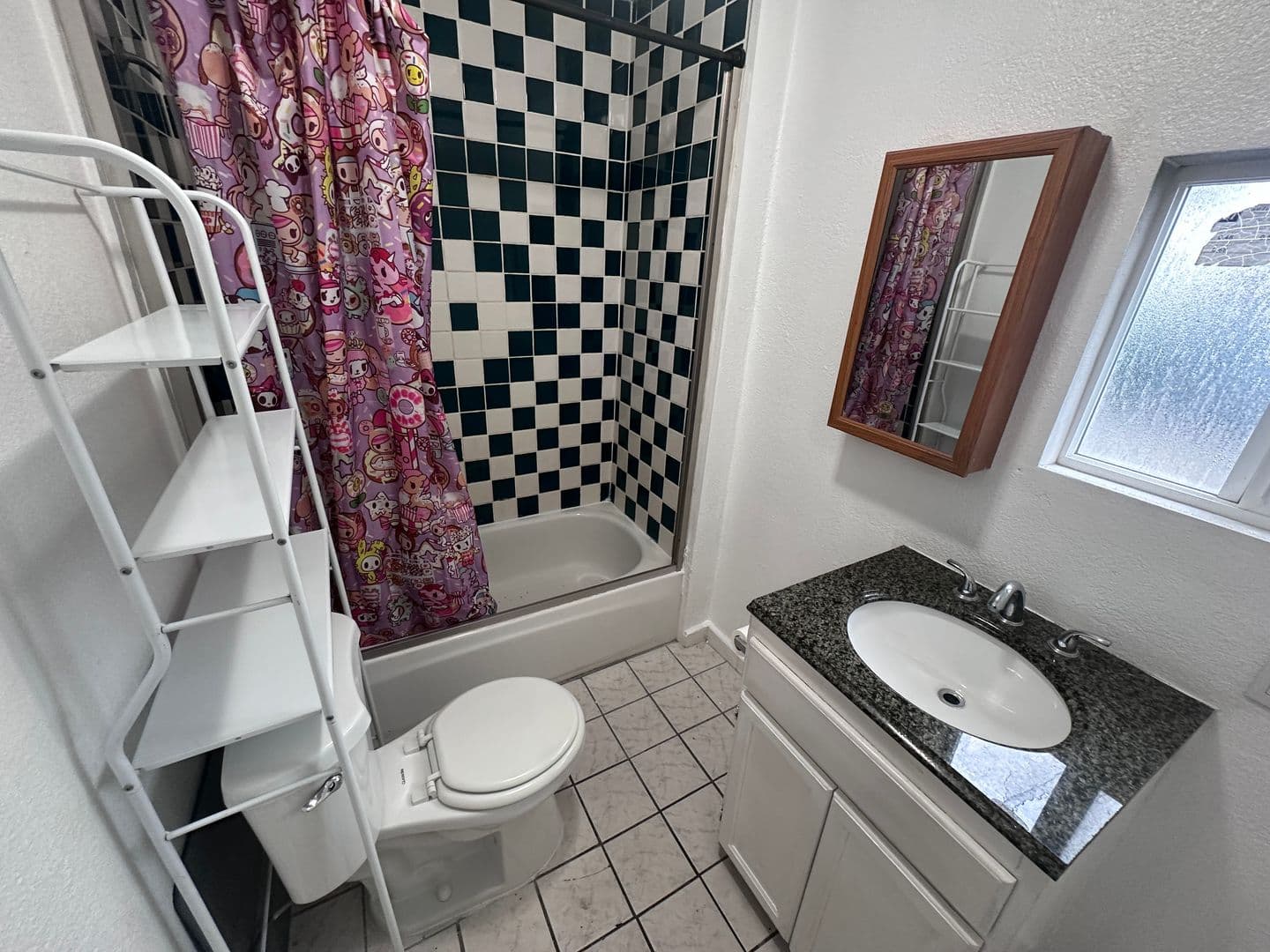 Los Angeles Apartment: 2426 Wabash Avenue