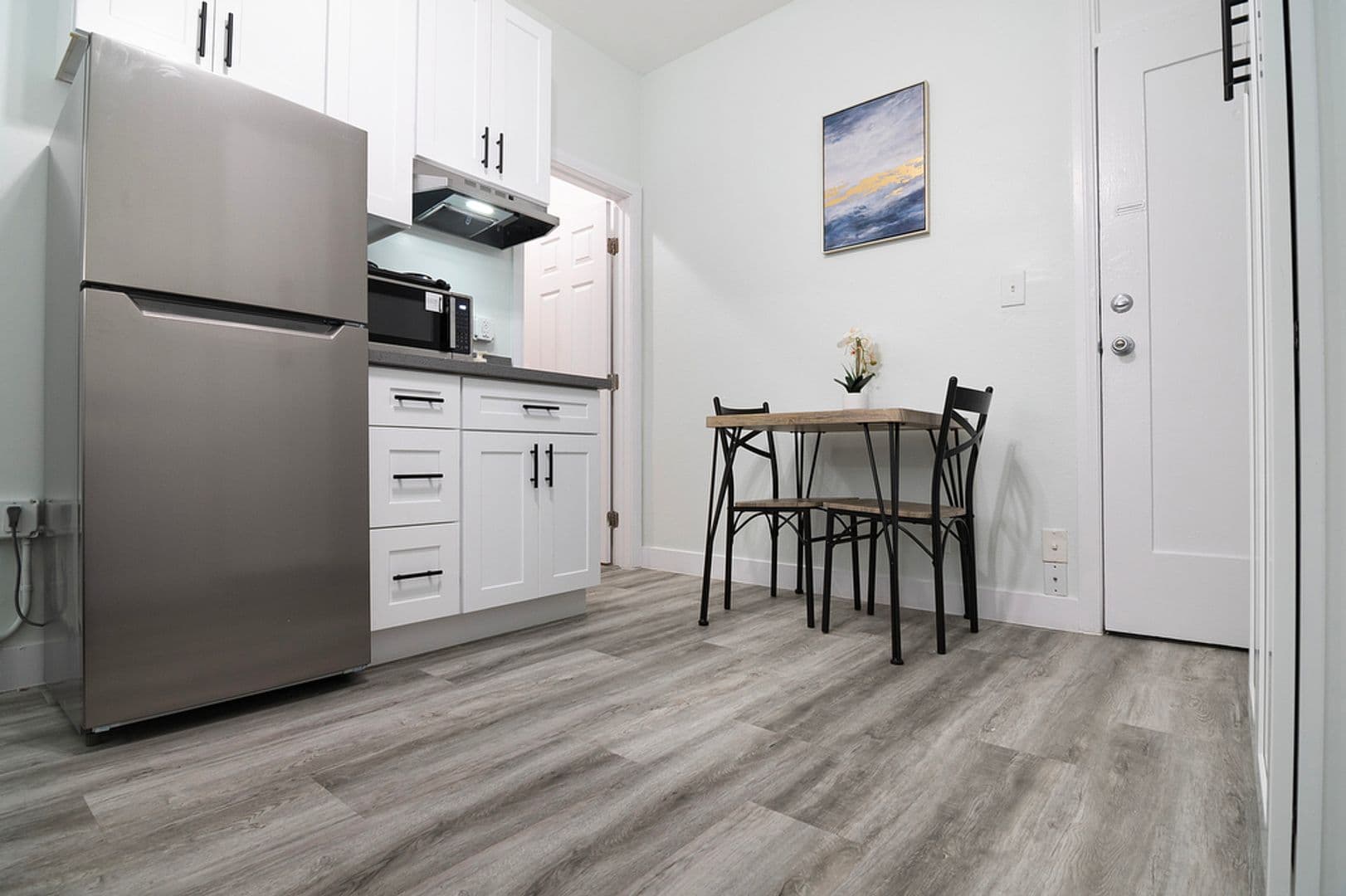Los Angeles Apartment: 323 N Soto Street