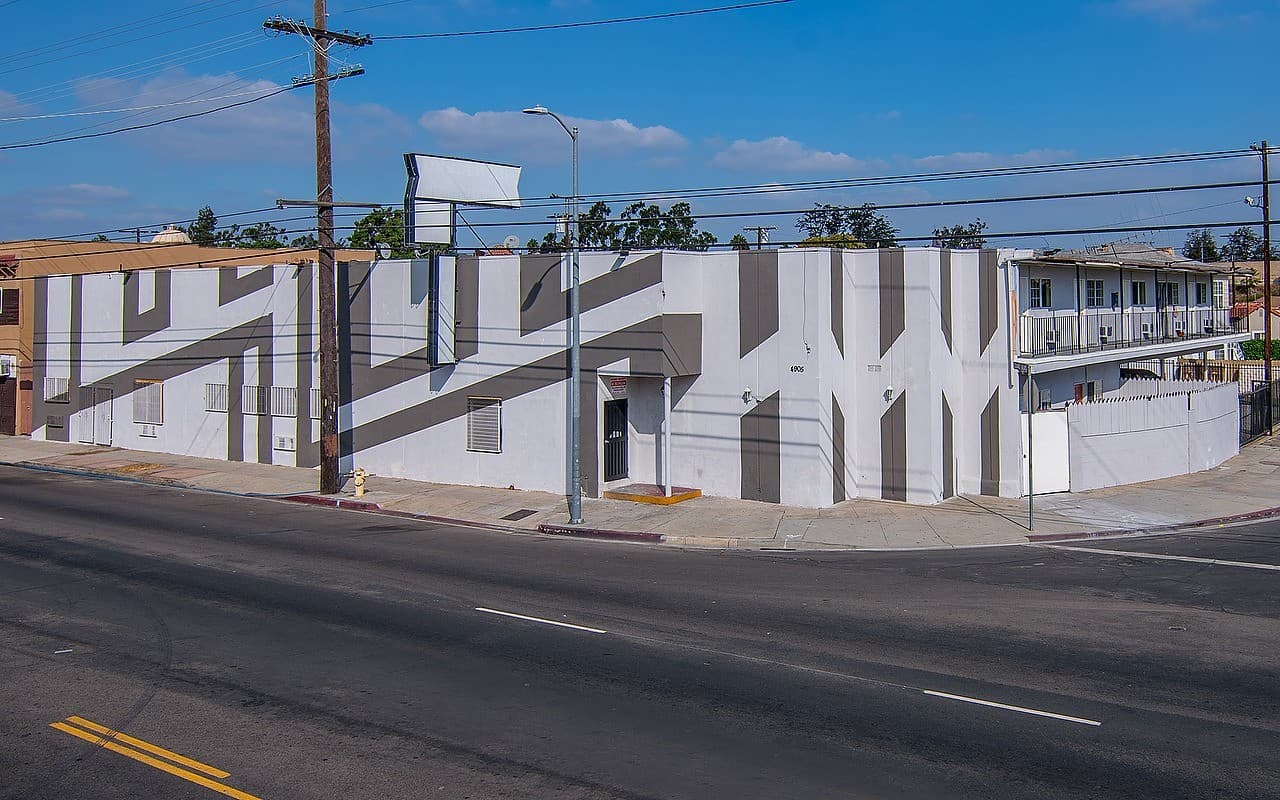 Los Angeles Apartment: 4905 W Adams Blvd