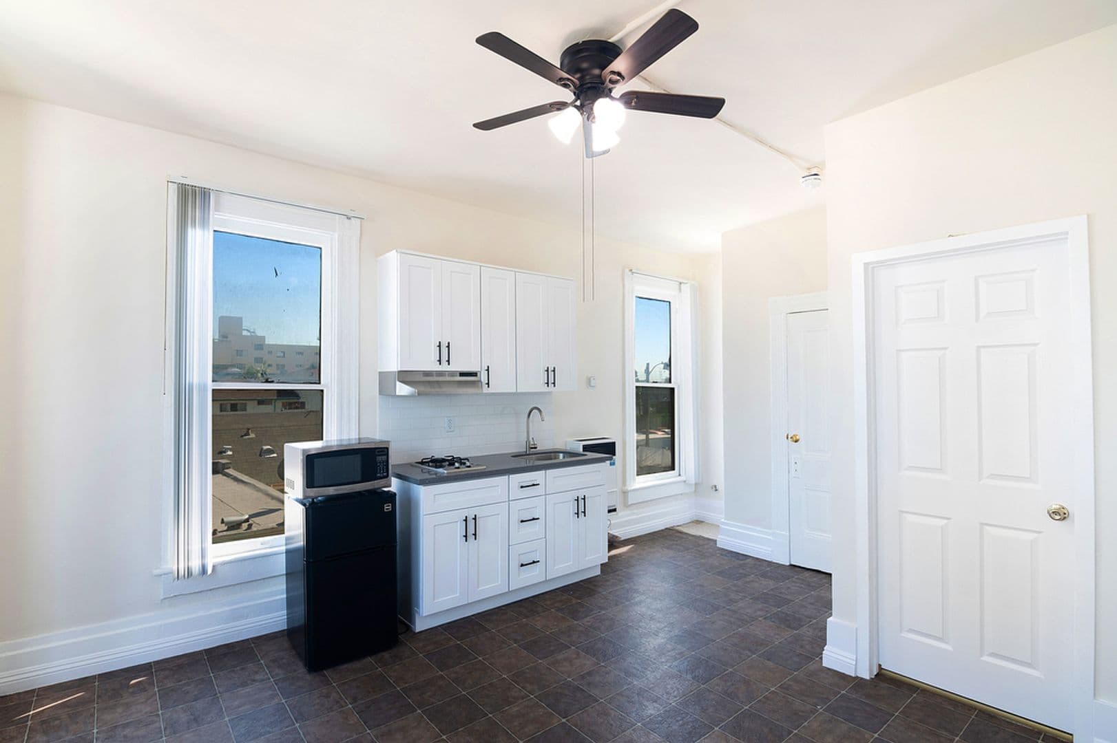 Los Angeles Apartment: 131 S Boyle Avenue