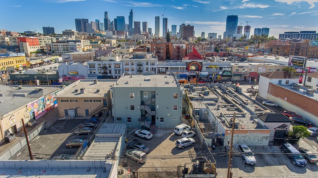 Los Angeles Apartment: 725 S Alvarado Street