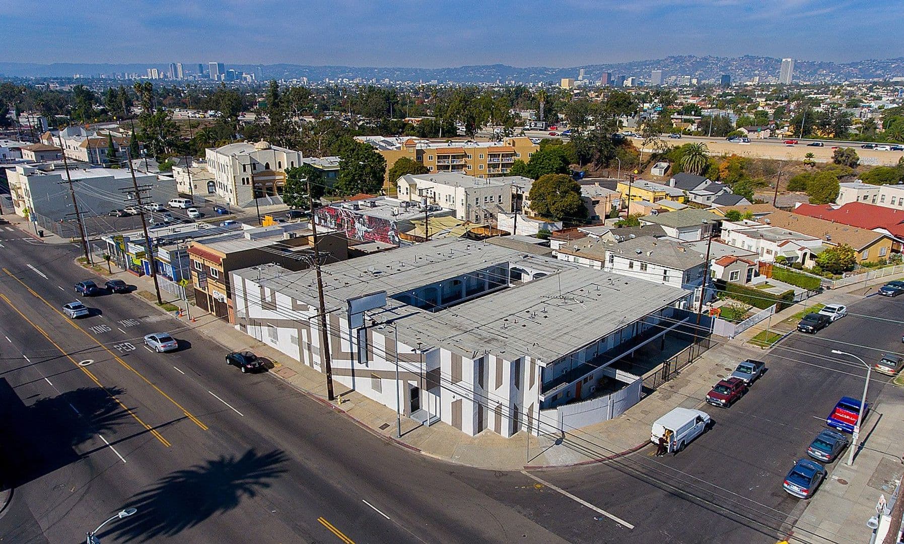 Los Angeles Apartment: 4905 W Adams Blvd
