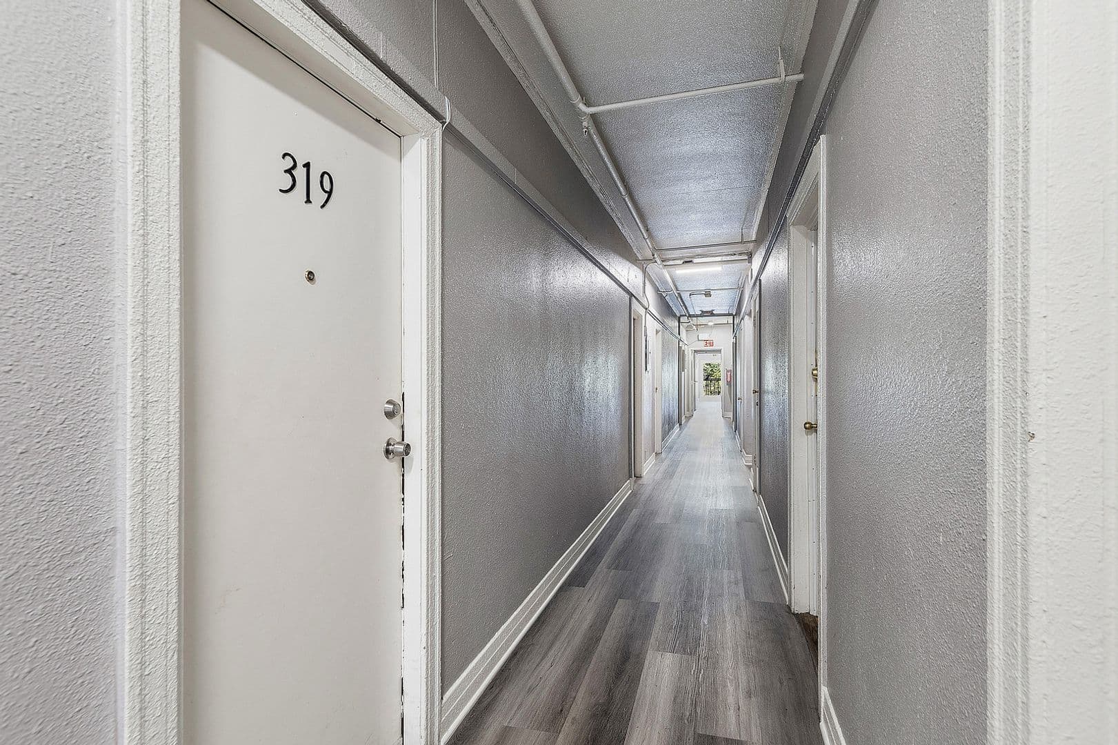 Los Angeles Apartment: 907 W. 17th St.