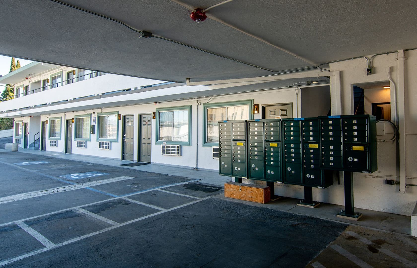 Los Angeles Apartment: 2025 W 3rd Street