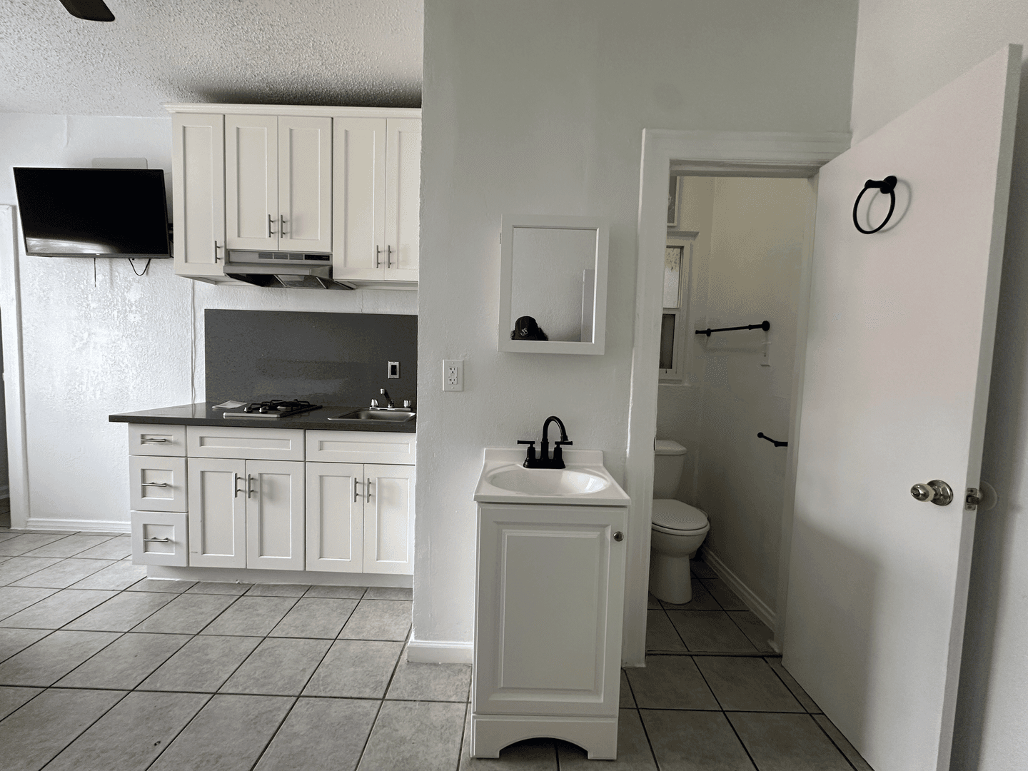 Los Angeles Apartment: 5117-5123 S Avalon Boulevard