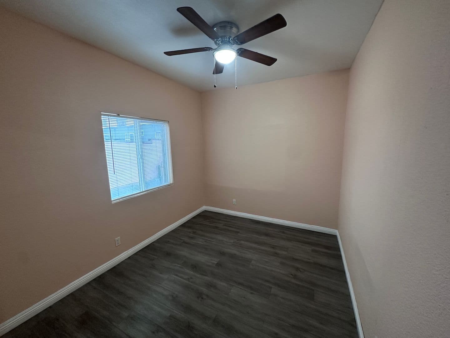 Los Angeles Apartment: 2426 Wabash Avenue