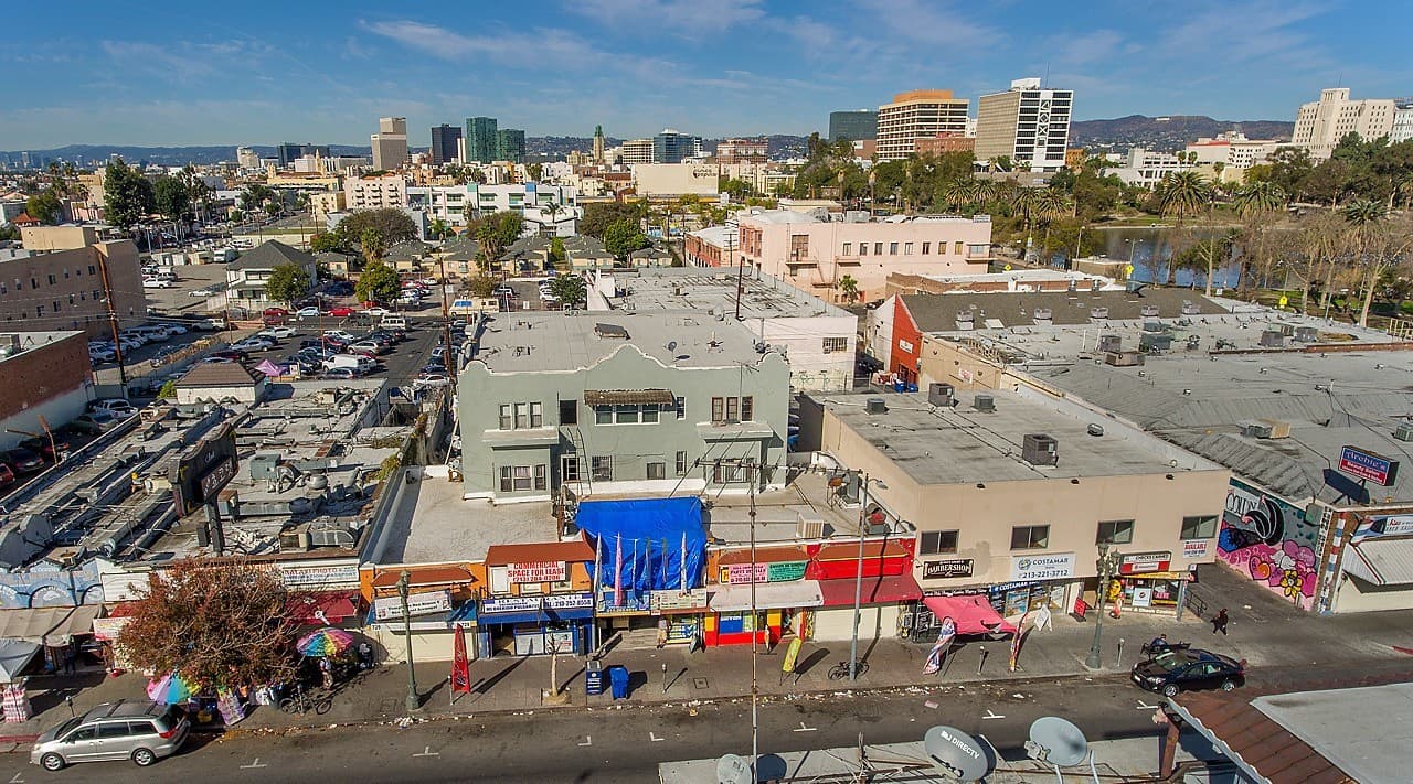 Los Angeles Apartment: 725 S Alvarado Street
