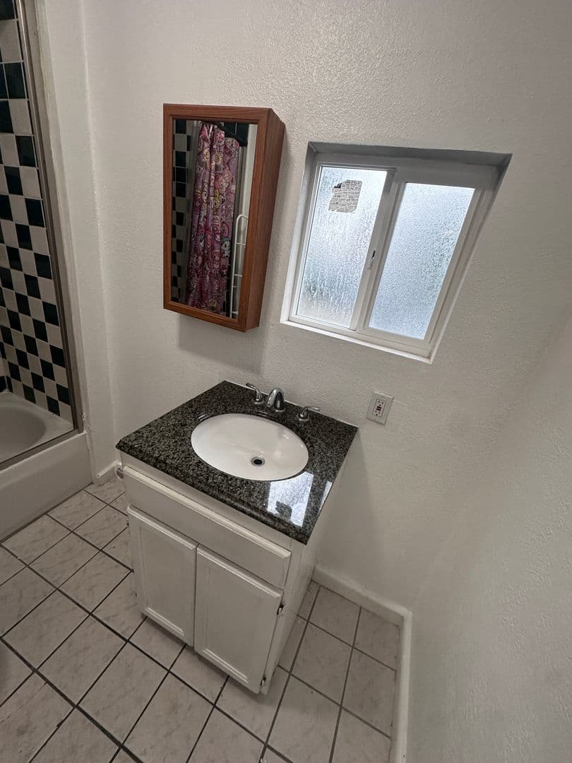Los Angeles Apartment: 2426 Wabash Avenue