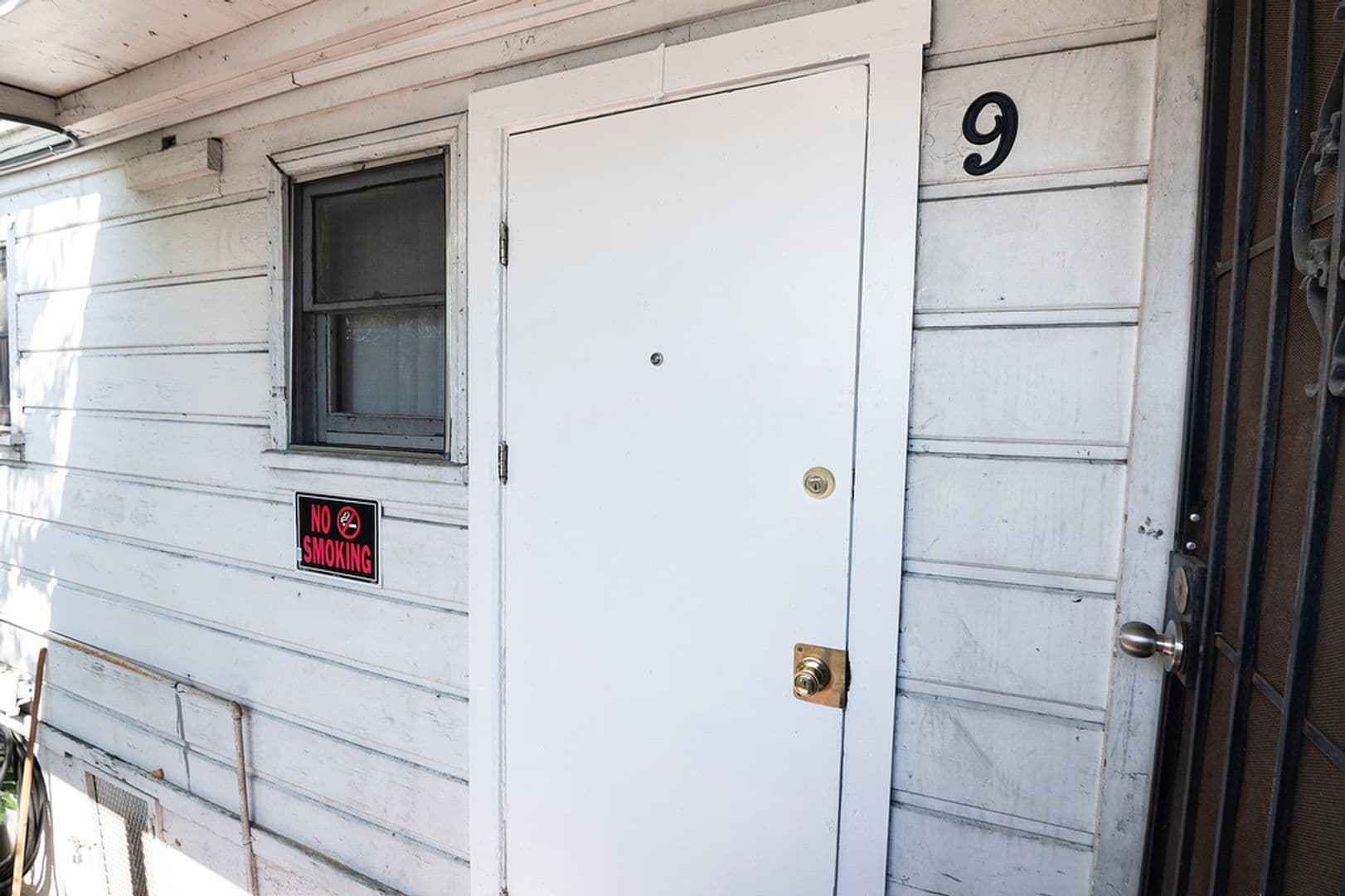 Los Angeles Apartment: 131 S Boyle Avenue