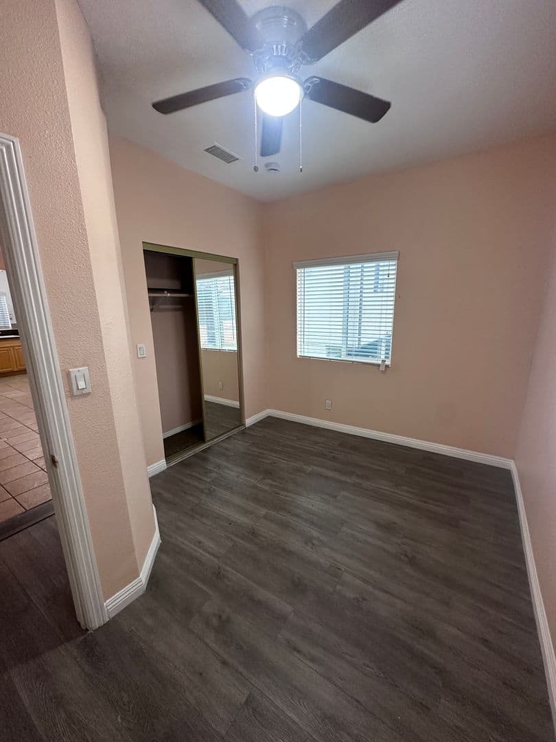 Los Angeles Apartment: 2426 Wabash Avenue