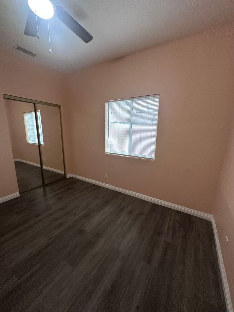 Los Angeles Apartment: 2426 Wabash Avenue