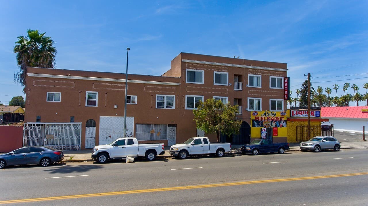 Los Angeles Apartment: 5117-5123 S Avalon Boulevard