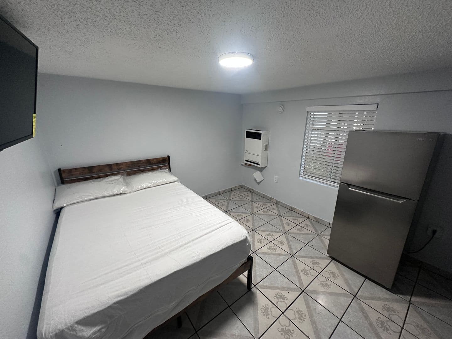 East Los Angeles Apartment: 930-932 Fraser Avenue
