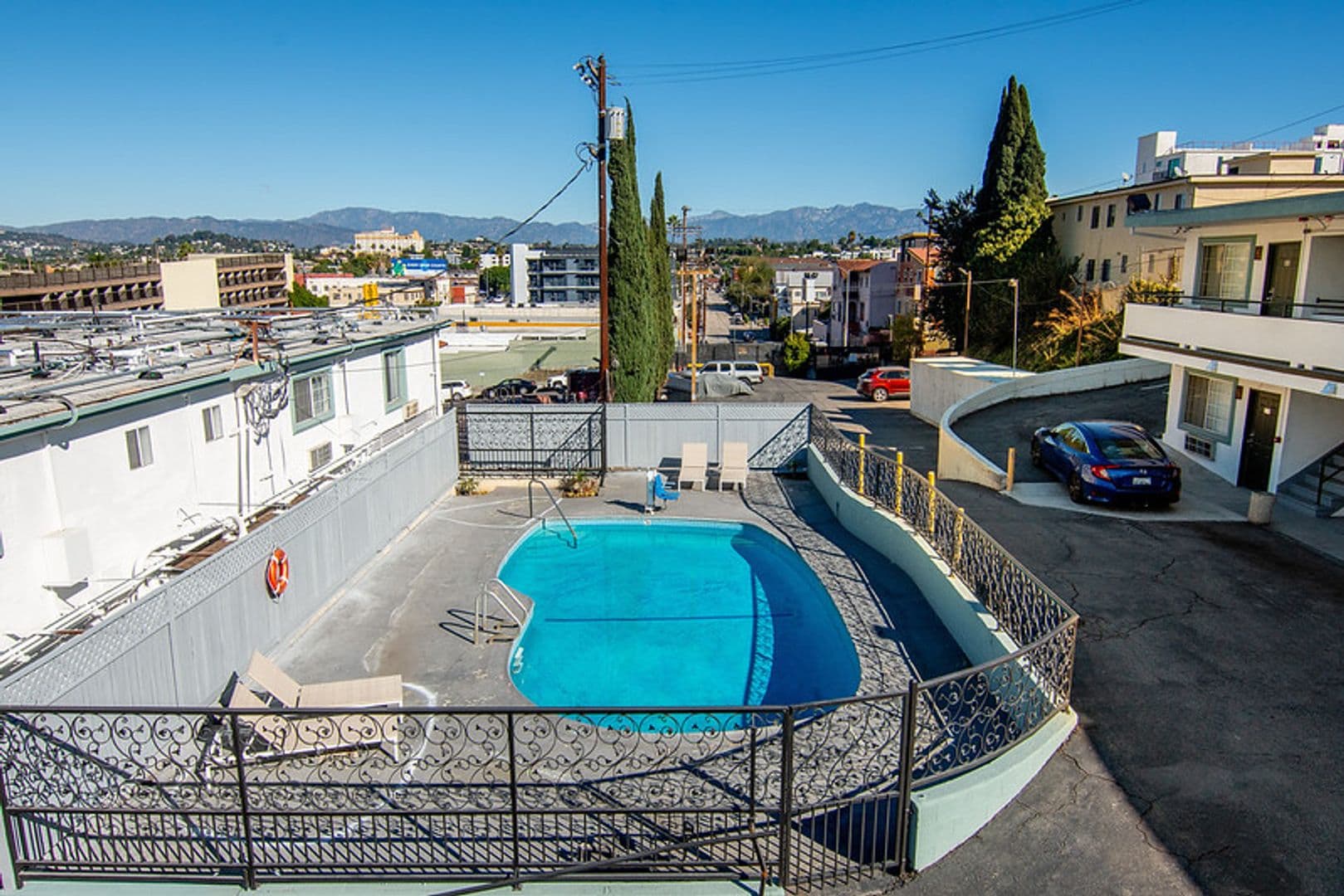Los Angeles Apartment: 2025 W 3rd Street