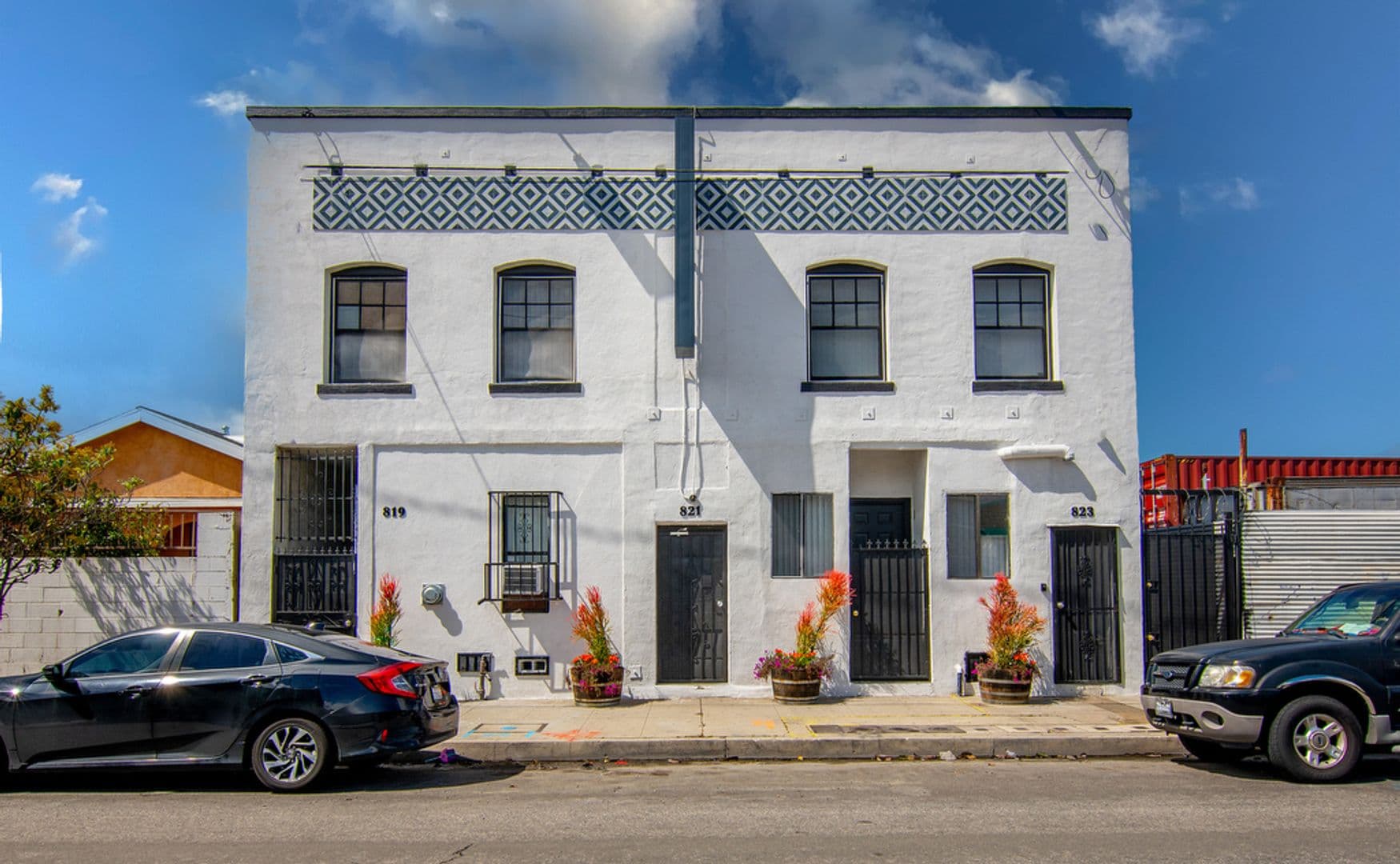 Wilmington Apartment: 819-823 Flint Avenue