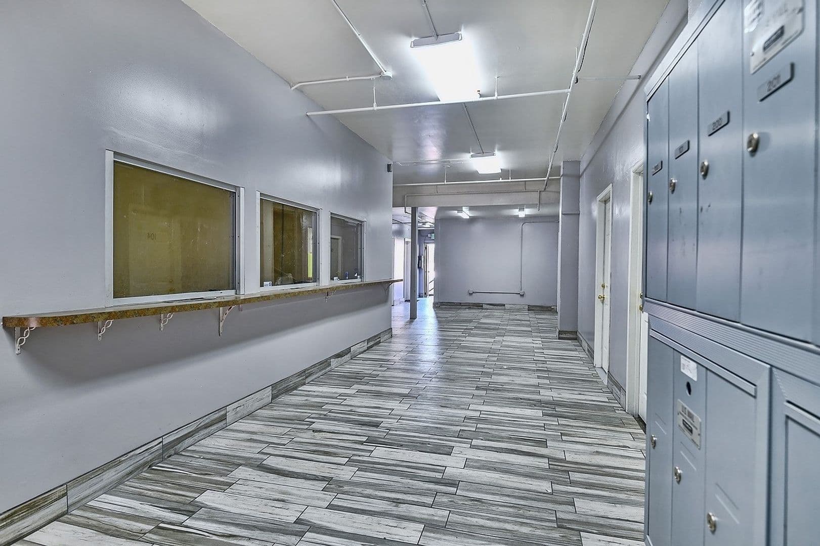 Los Angeles Apartment: 725 S Alvarado Street