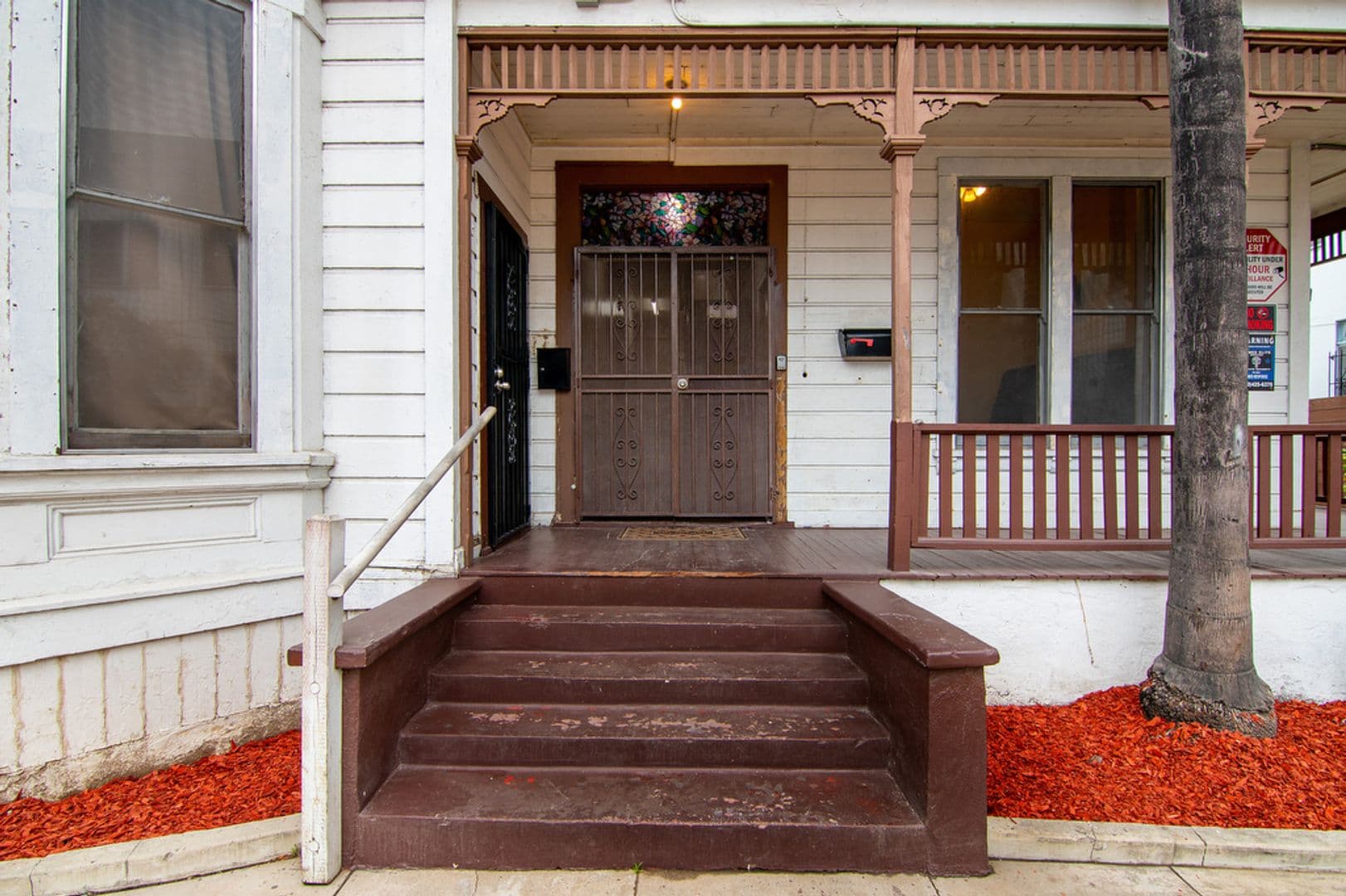 Los Angeles Apartment: 131 S Boyle Avenue