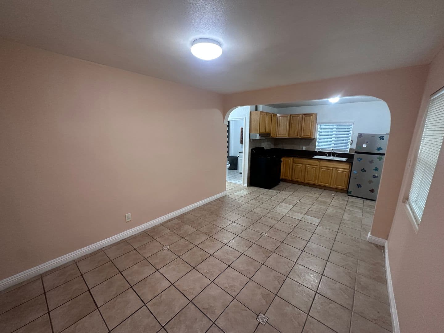 Los Angeles Apartment: 2426 Wabash Avenue