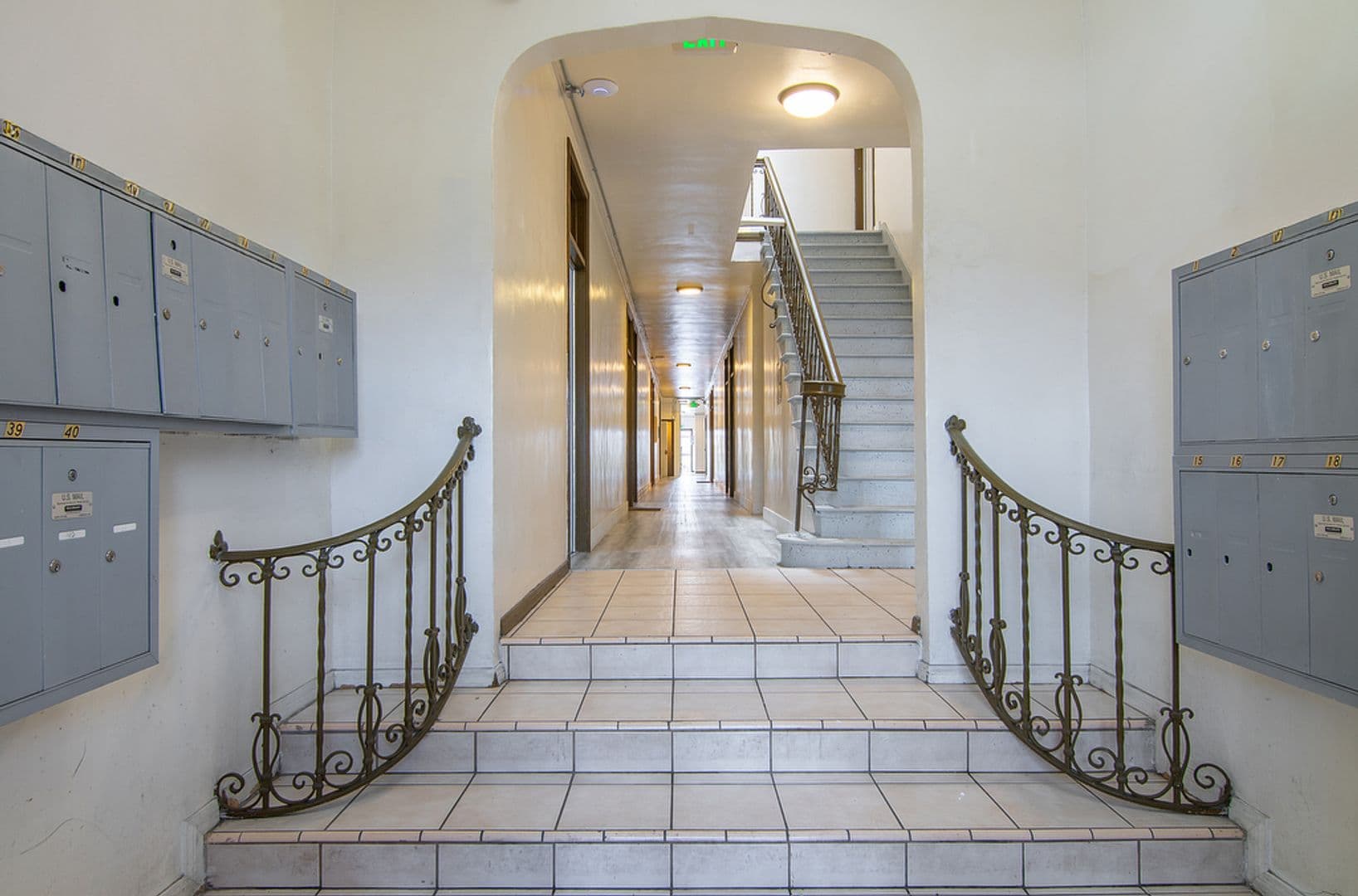 Los Angeles Apartment: 323 N Soto Street