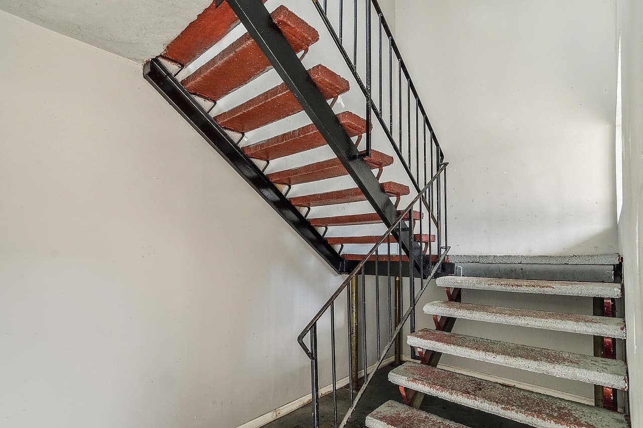 Los Angeles Apartment: 4905 W Adams Blvd