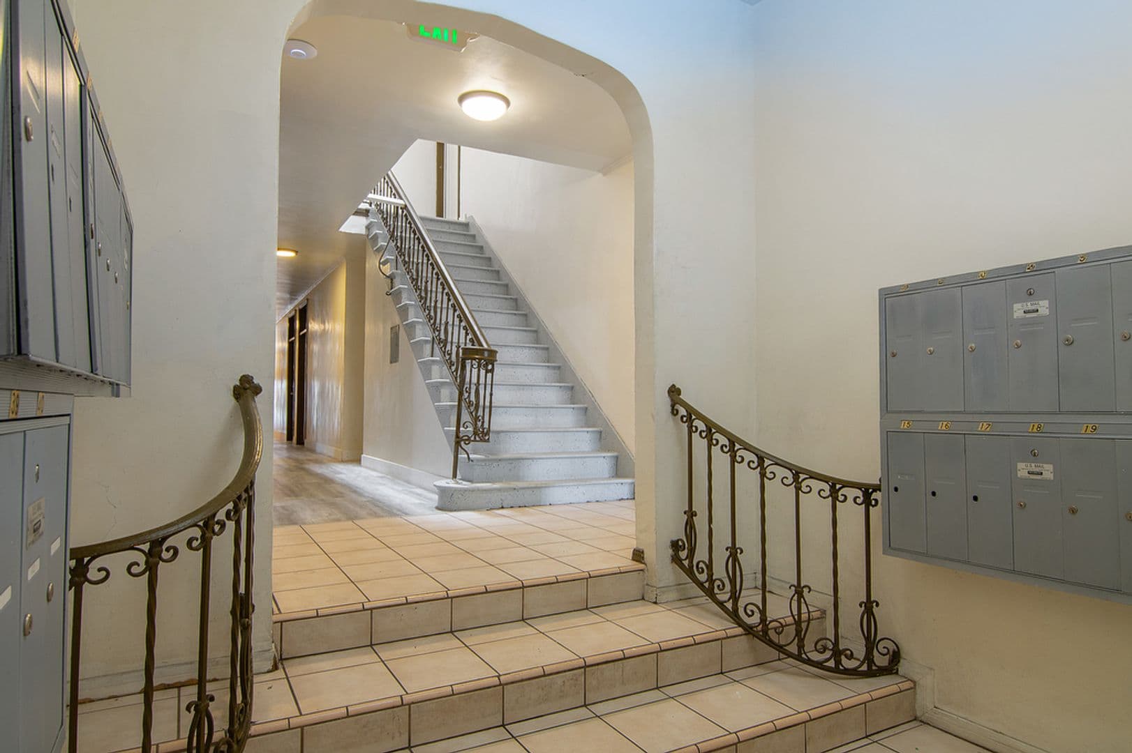 Los Angeles Apartment: 323 N Soto Street
