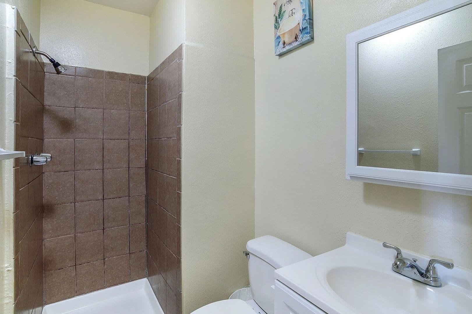 Los Angeles Apartment: 4905 W Adams Blvd
