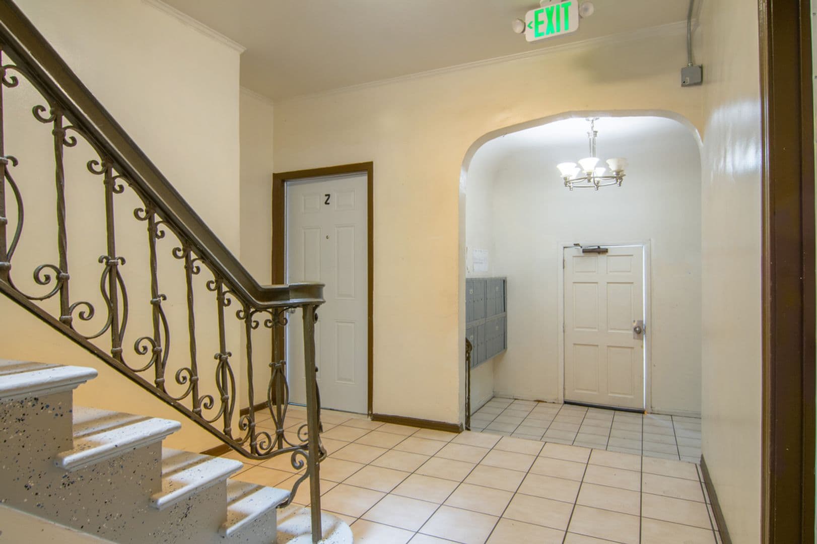 Los Angeles Apartment: 323 N Soto Street