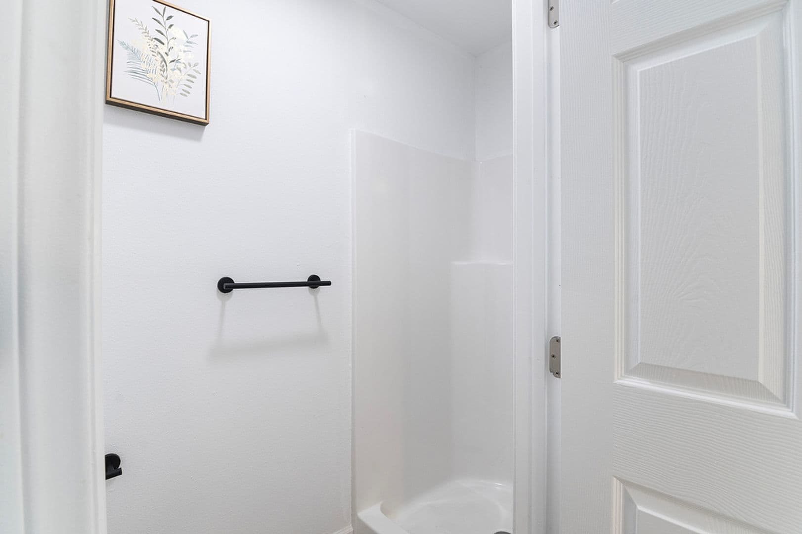 Los Angeles Apartment: 1864 Cordova Street