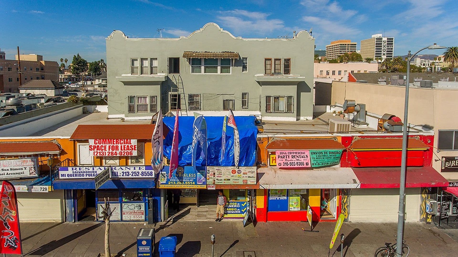 Los Angeles Apartment: 725 S Alvarado Street