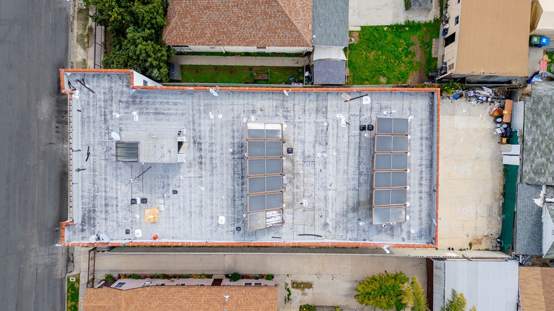 Los Angeles Apartment: 440 E 27th Street