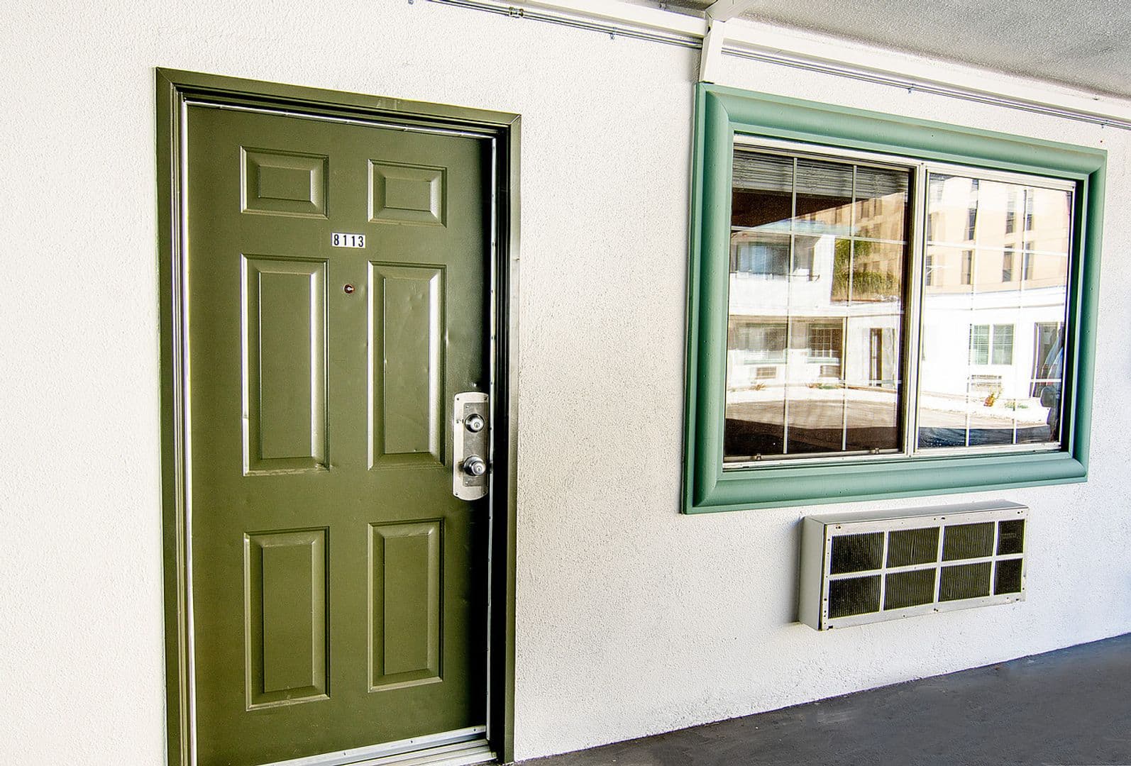Los Angeles Apartment: 2025 W 3rd Street