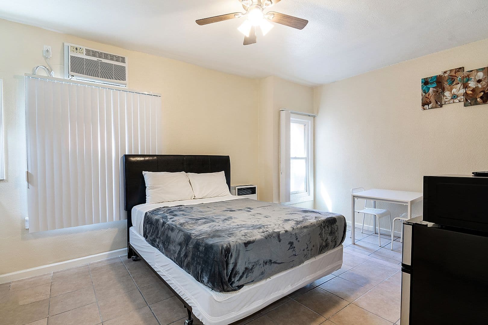 Los Angeles Apartment: 5117-5123 S Avalon Boulevard