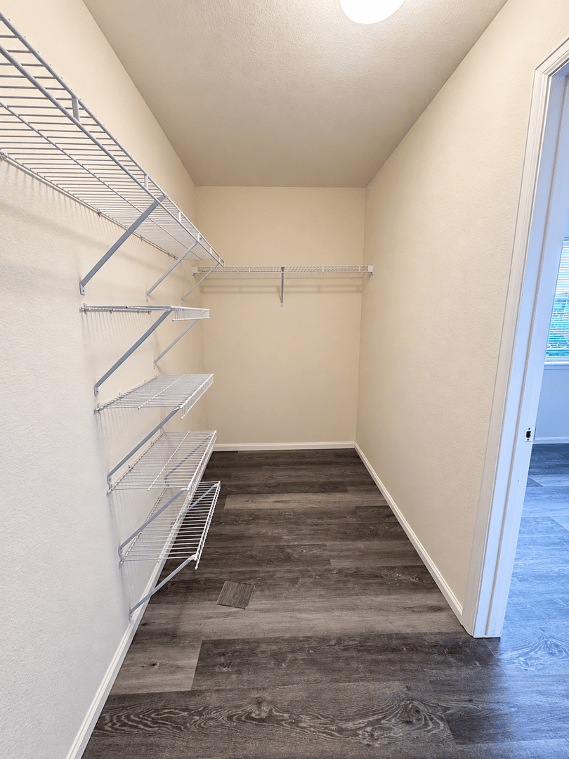 Denver House: 4022 Perth St