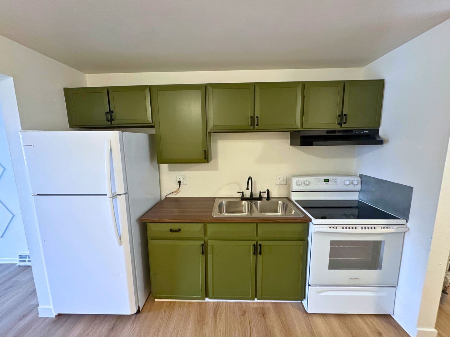 Aurora Apartment: 10800-10810 E 4th Way